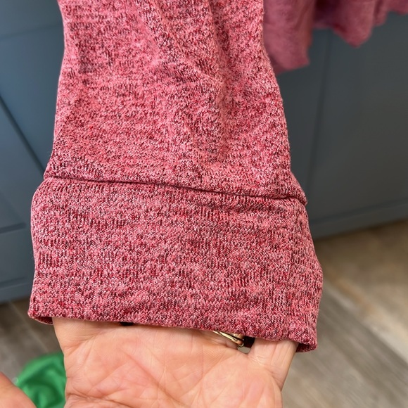 NWT{Yonsmit}Woman’s Sz 22W Wine Red Knit Top w/pockets - Picture 5 of 8